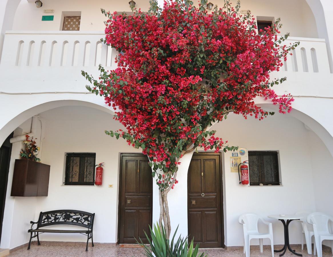 פלטניאס Oliaria Apartments מראה חיצוני תמונה