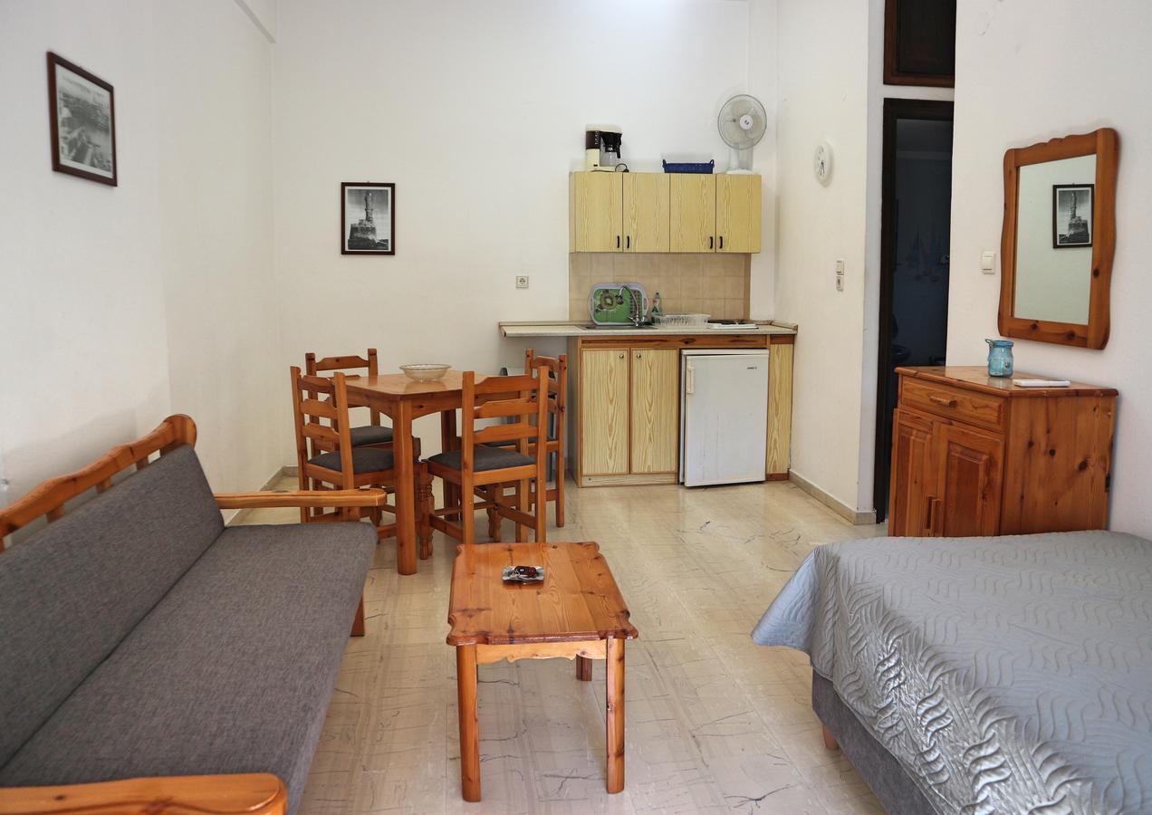 פלטניאס Oliaria Apartments מראה חיצוני תמונה