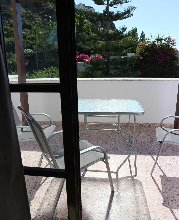 פלטניאס Oliaria Apartments מראה חיצוני תמונה