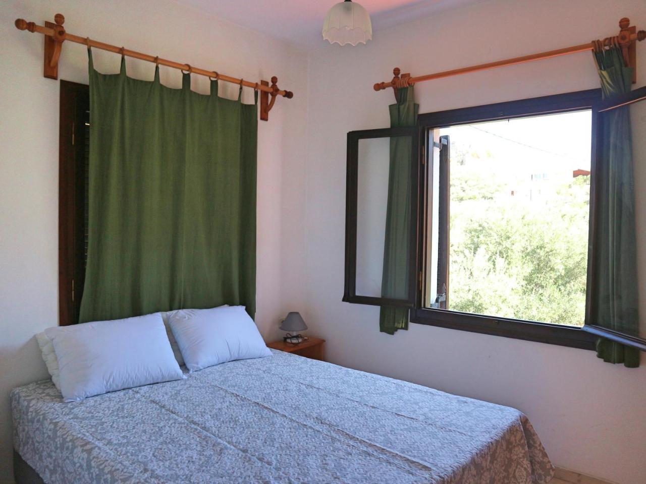 פלטניאס Oliaria Apartments מראה חיצוני תמונה